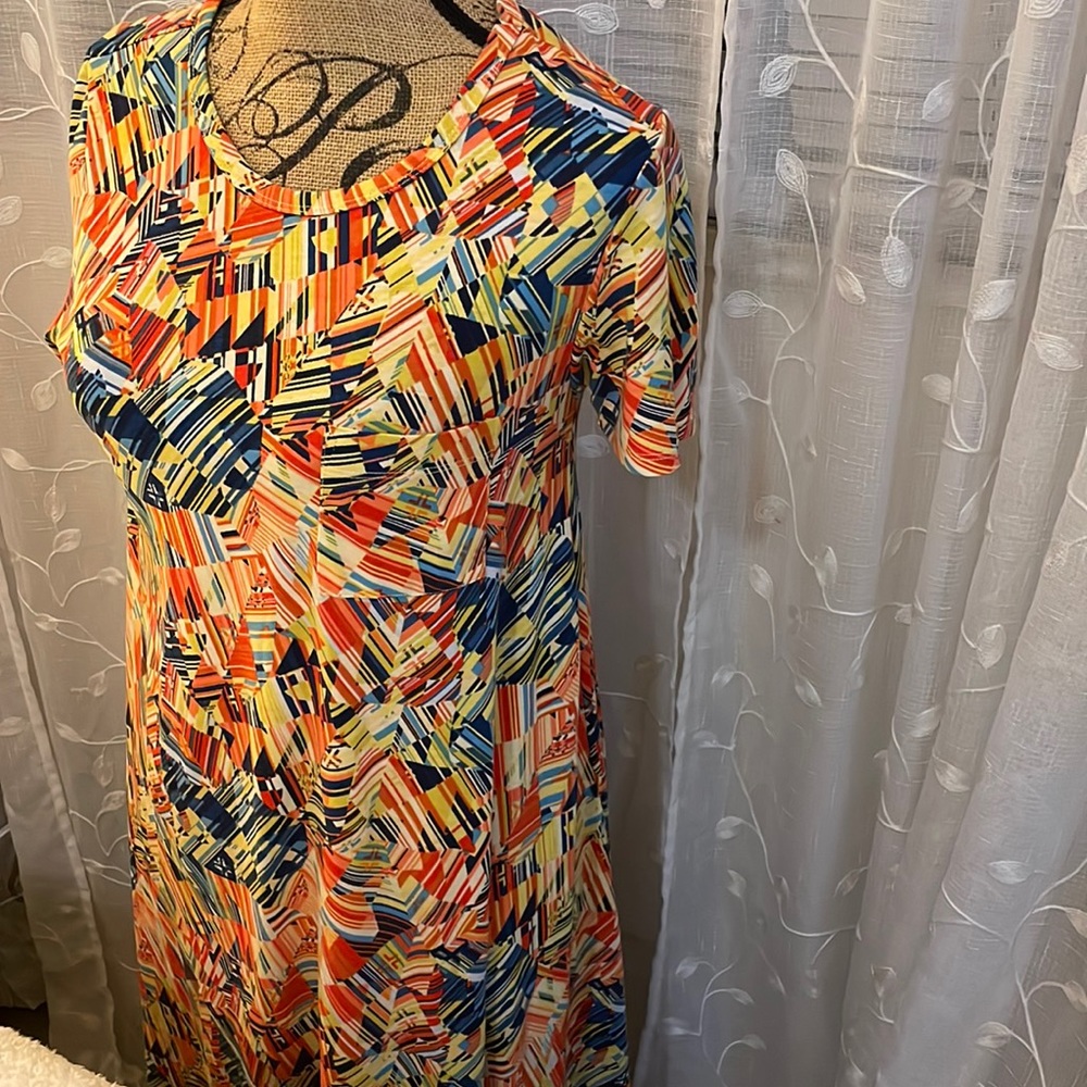 🌸💟 FINAL SALE 💟🌸 
Lularoe Carly Swing Dress Size XS